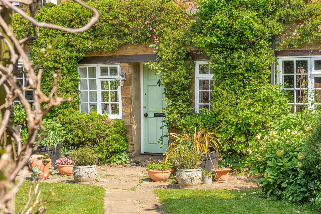 The Gogs, Little Green Bloxham